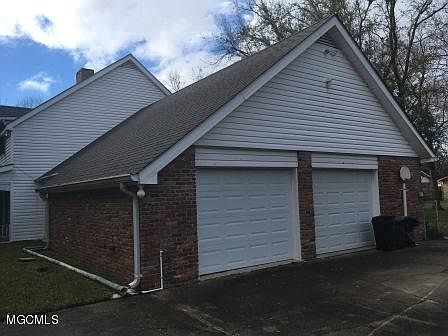 2nd image of 3009 Artimese Ave