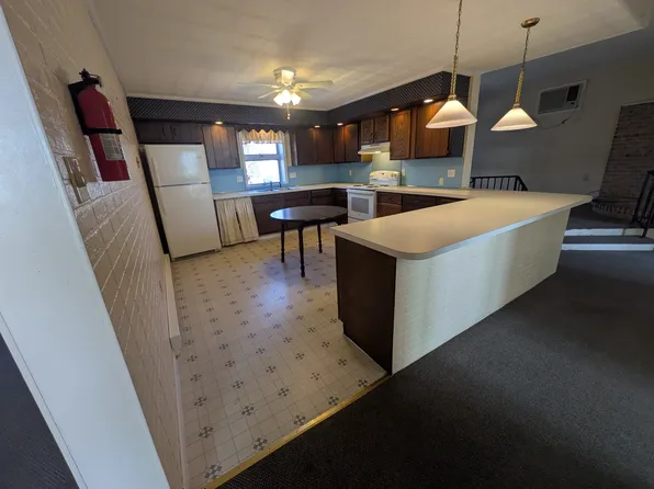 45 W 4th St, Mount Carmel, PA 17851