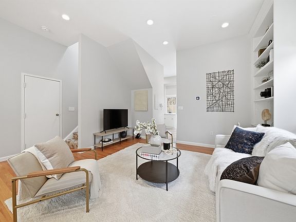 2nd image of 81 Glen Rd #S2