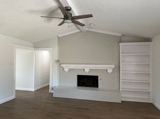 1609 Chesterfield Dr, Carrollton, TX 75007