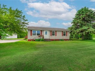 7960 Ridge Rd, Gasport, NY 14067
