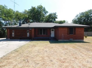 504 E Young St, Howe, TX 75459