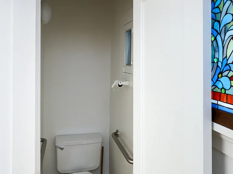 6011 Hillegass Ave — Photo 12