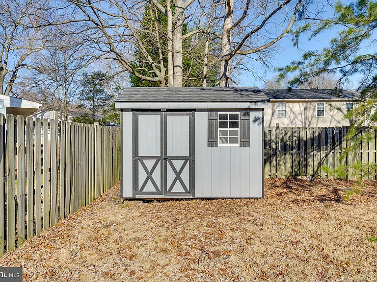 1015 Copperfield Ct — Photo 32