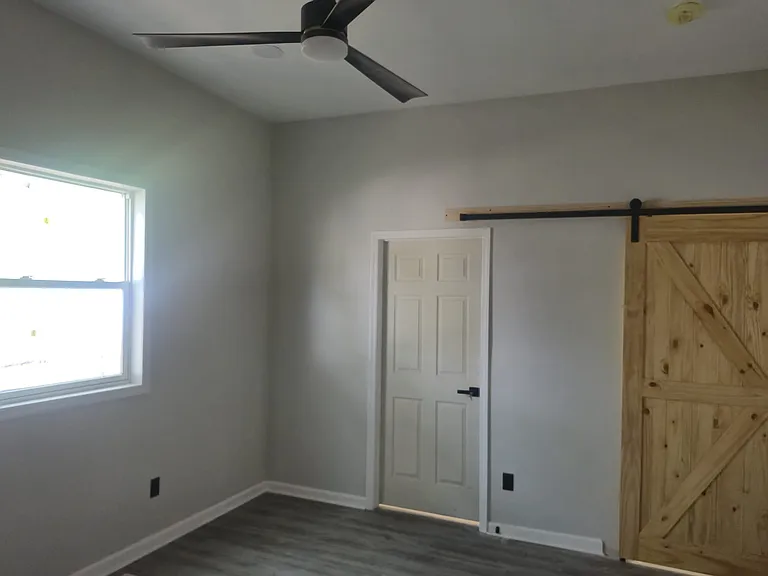 2329 Prospect St — Photo 7