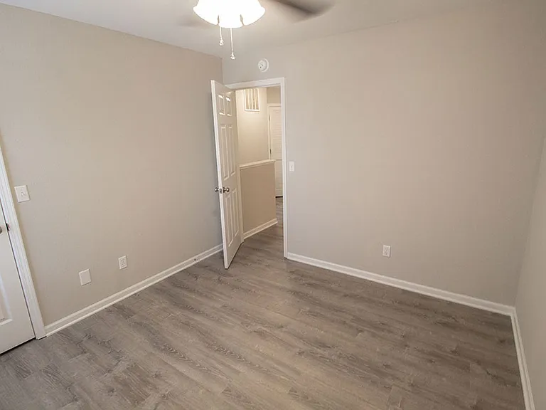 1306 Godas Dr — Photo 26