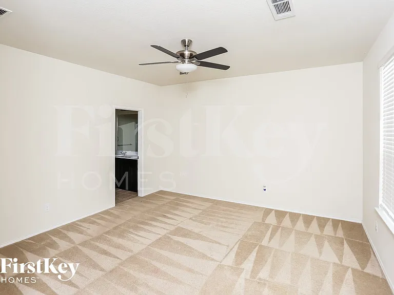 2042 Avondown Rd — Photo 6