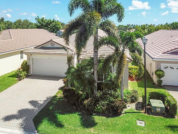 2nd image of 9552 Honeybell Cir