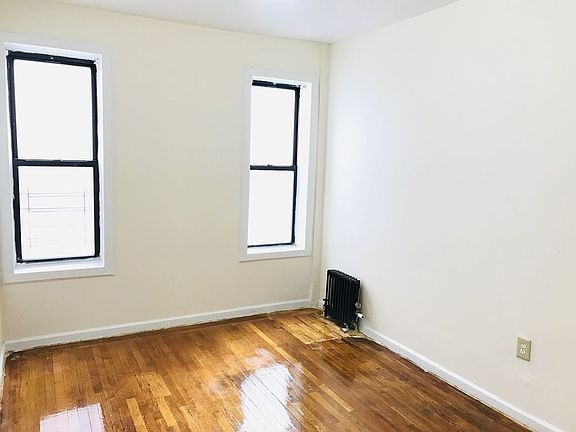 5th image of 324 Montgomery St APT D4