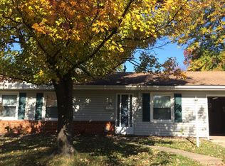 703 S Greenthorn Ave, Sterling, VA 20164