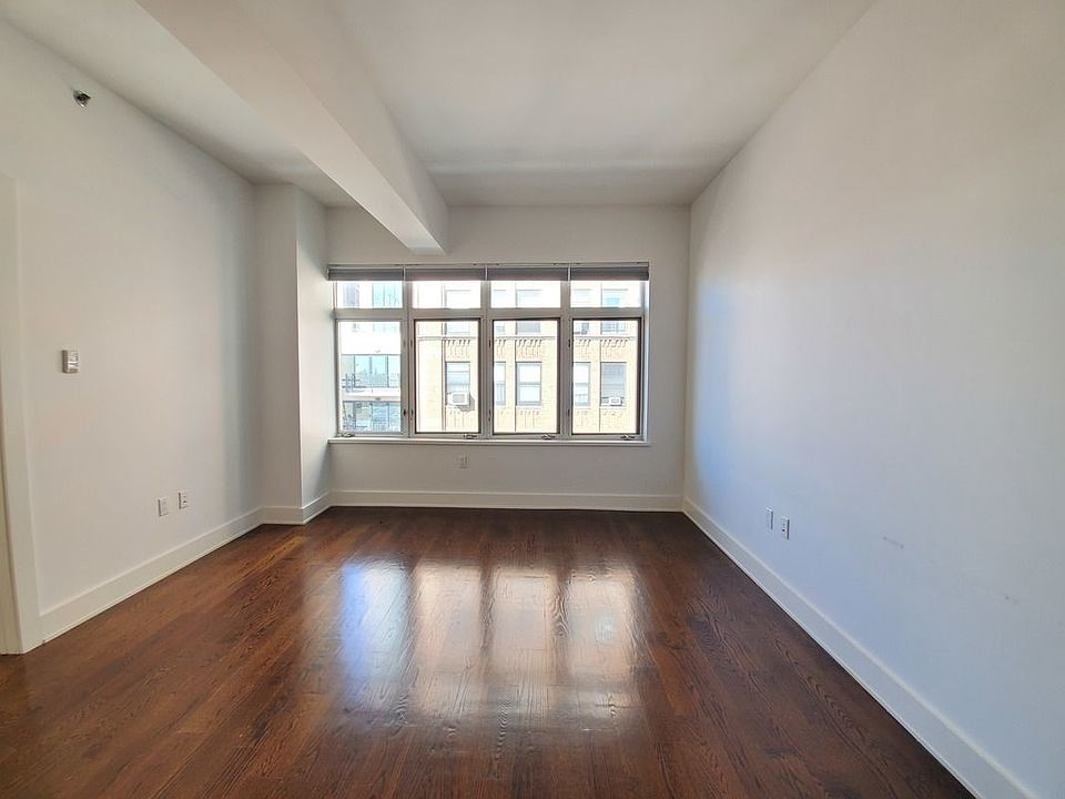 1st image of 68 Livingston St #7A