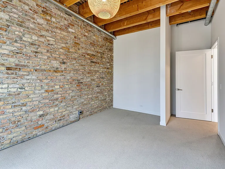 1401 N Western Ave — Photo 54