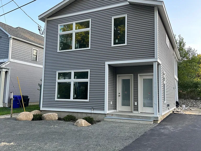 70 Sherman Ave #A — Photo 3