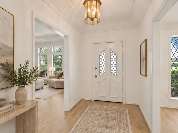 10014 Hickory Crossing St, Dallas, TX 75243