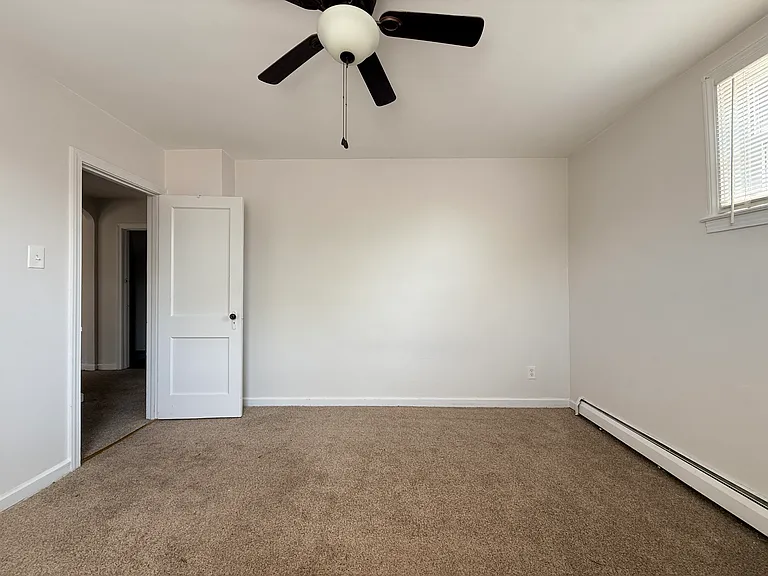 4241 Aldine St #1 — Photo 15