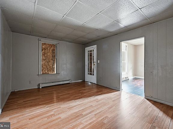 4th image of 420 Oak St E