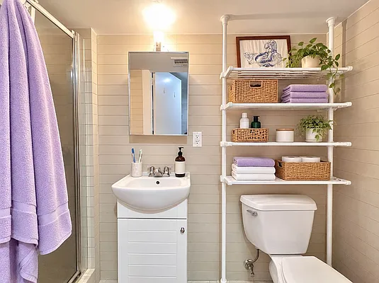 Bathroom, photo 1