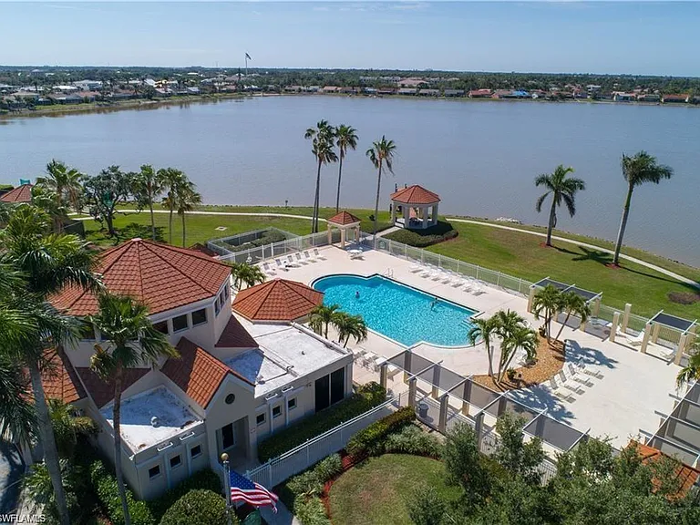 7271 Mill Pond Cir — Photo 23