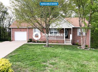221 Brittany Dr, La Vergne, TN 37086