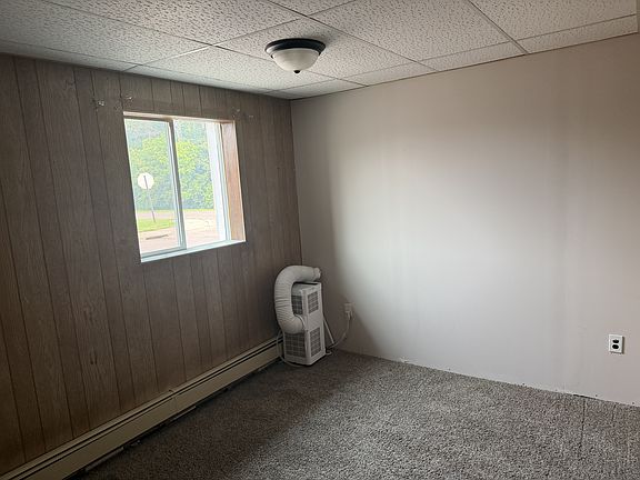 3rd image of 210 2nd St