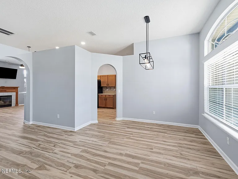 13245 Milhouse Way — Photo 4