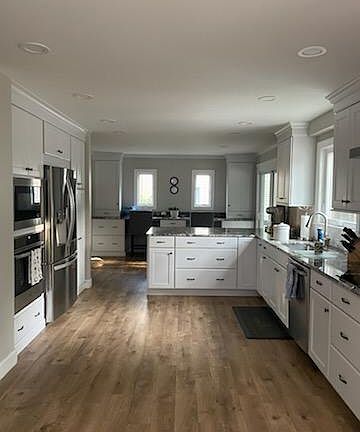 5th image of 288 Tolstoy Ln