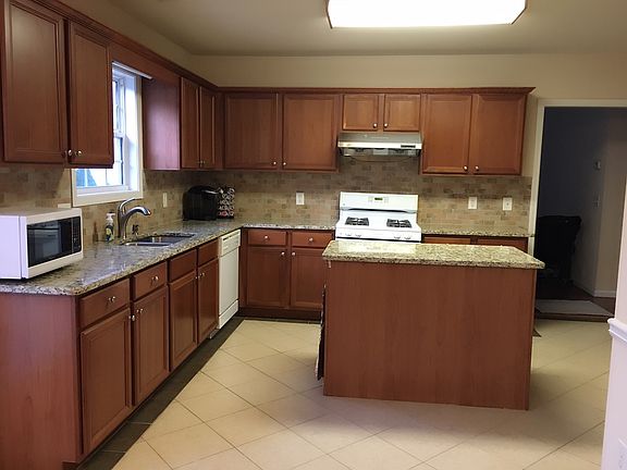 Newly Renovated Kitchen 