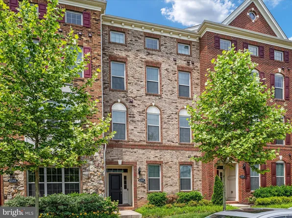 43168 Luttrell Sq, Ashburn, VA 20148