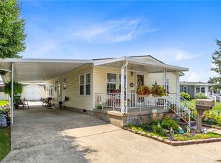 136 S Point Dr, Fairborn, OH