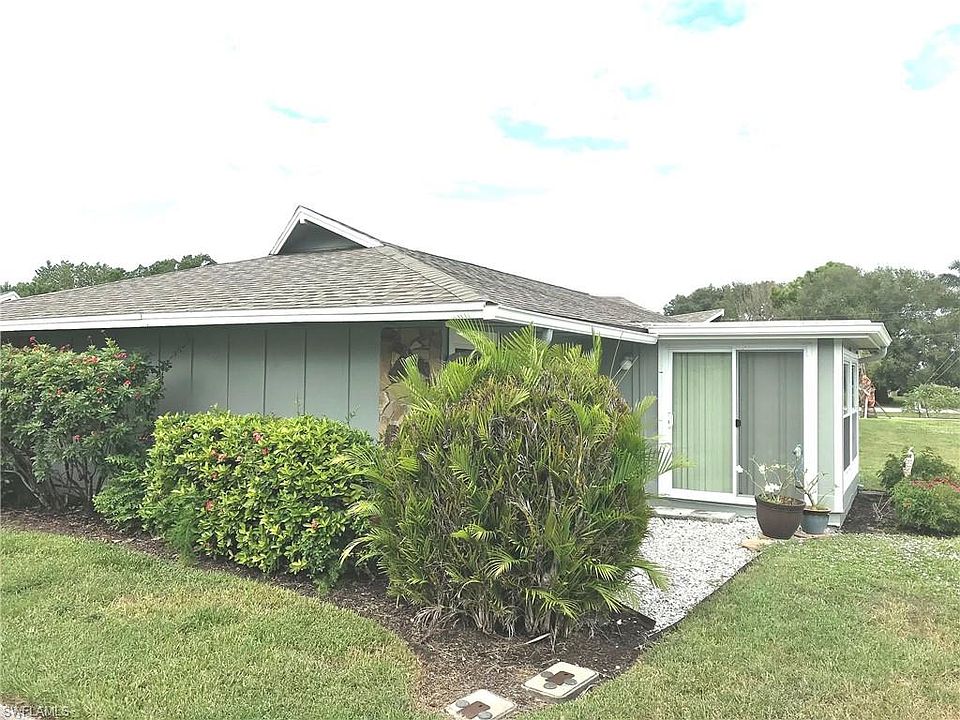 1st image of 4255 Island Cir #1