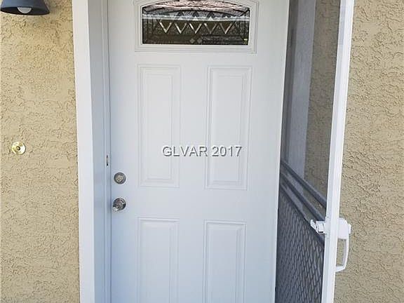 2nd image of 6761 Holmby Ave APT B1
