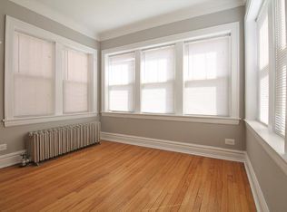 712 N Austin Blvd APT 2E, Oak Park, IL 60302