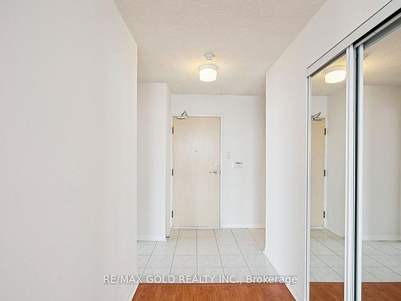 4th image of 3 Greystone Walk Dr #1923