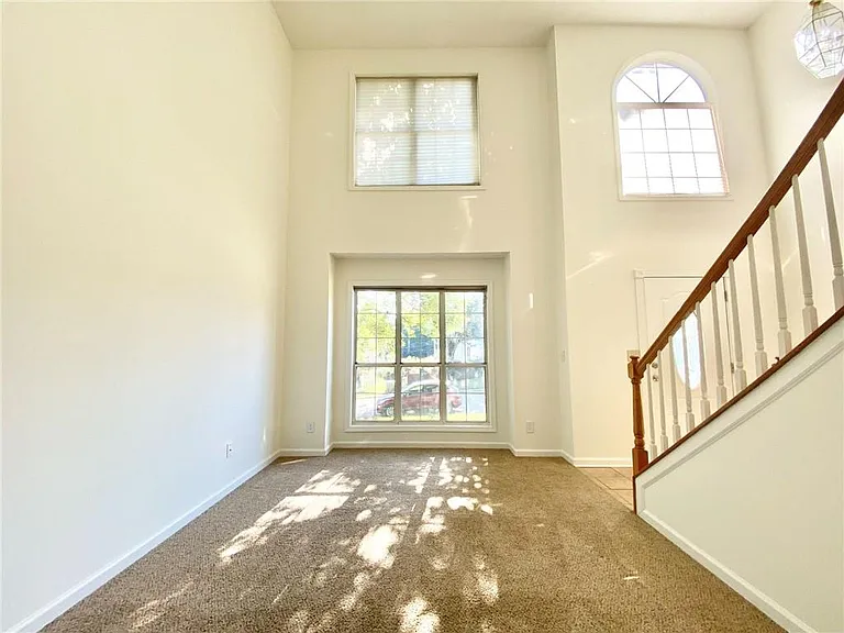 640 Suwanee Lakes Cir — Photo 5