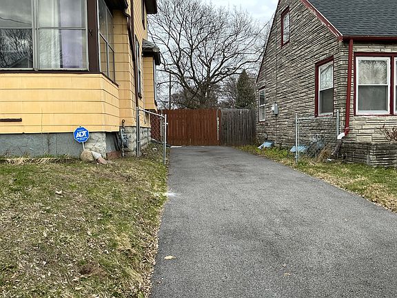 2nd image of 51 Morton St