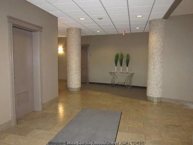 1225 Riverside Dr W #1008 — Photo 5
