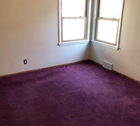 5th image of 1862 Lexington Ave N