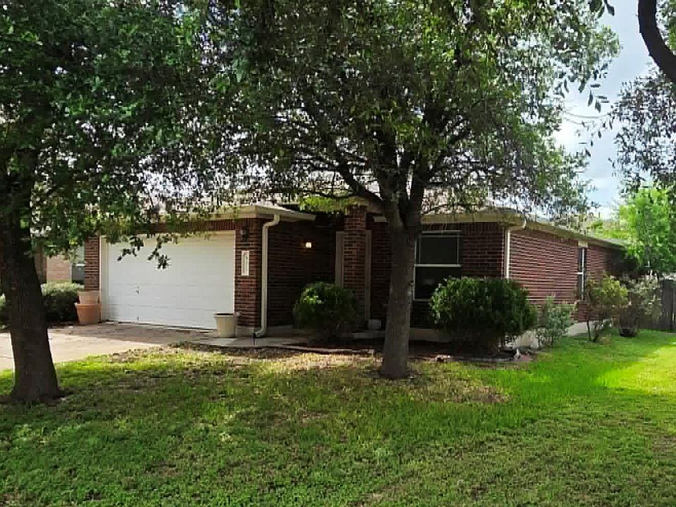 1st image of 407 McCarthur Dr