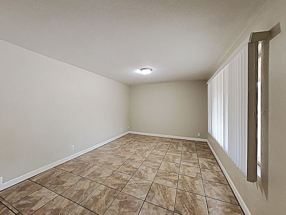 4th image of 7137 W Claremont St