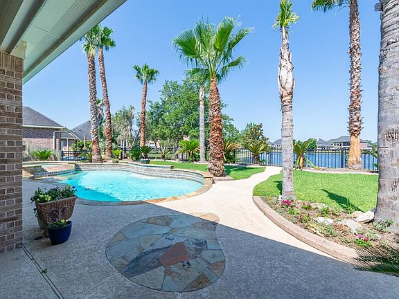 Imagine relaxing on the covered patio with this incredible view from morning to evening.....