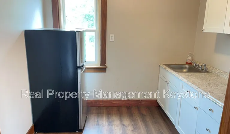 122 E 16th Ave #2 — Photo 4