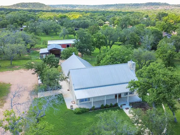 2747 Lower Crabapple Rd, Fredericksburg, TX 78624