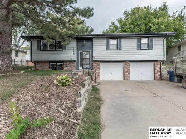 2806 Sandra St, Omaha, NE 68147