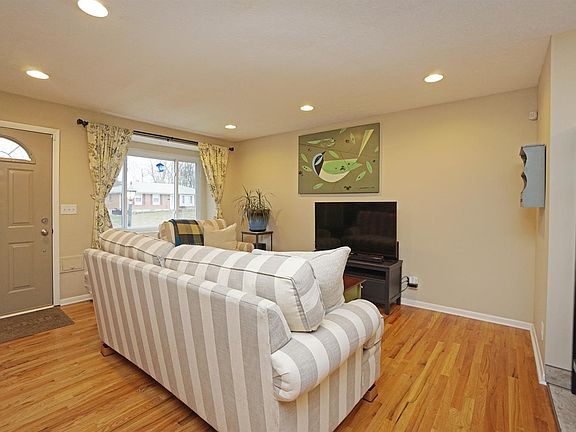 5th image of 3663 Benhill Dr
