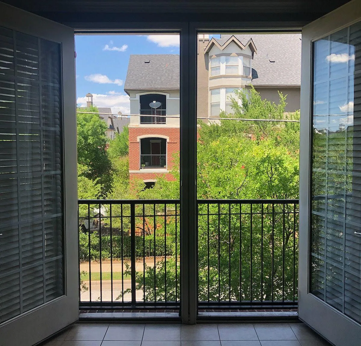 2 bed, 1276 sqft, $1,895 — Photo 4