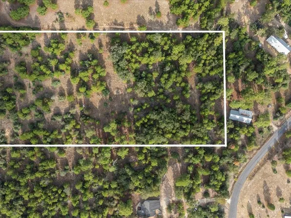 187 Kc Dr, Bastrop, TX 78602