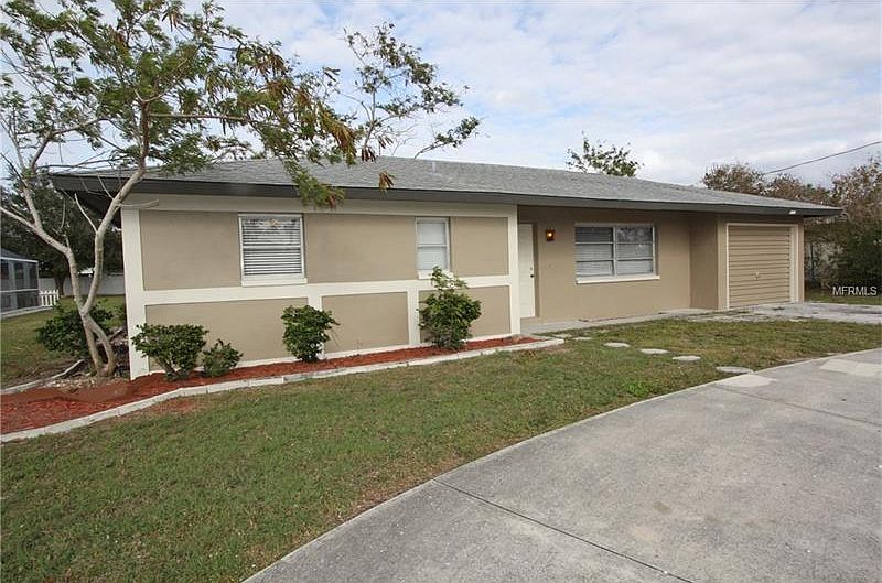 1st image of 21224 Edgewater Dr