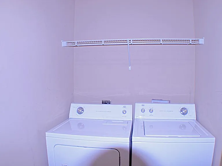 1115 Howell Rd #H — Photo 11