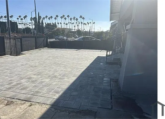 3 bed, 1200 sqft, $4,000 — Photo 2