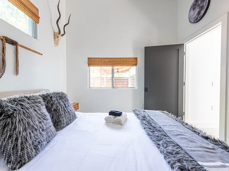 2202 Santa Rosa St — Photo 22